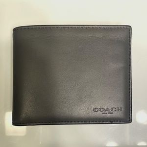 COACH Double Billfold Wallet